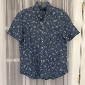 GAP Short Sleeve Button Up—Large